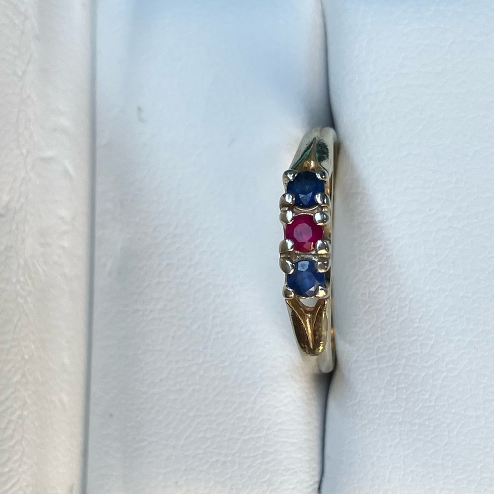 14kt white Gold Sapphire Ruby Ring.